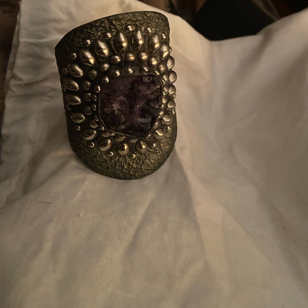 Leather cuff with purple amethyst stone
